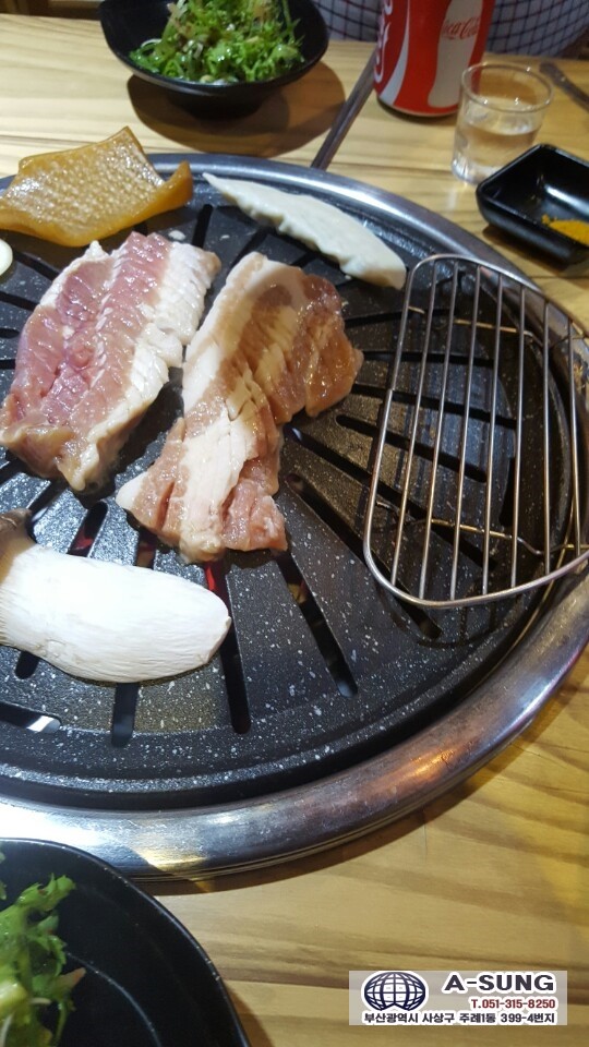돼지총각 이미지