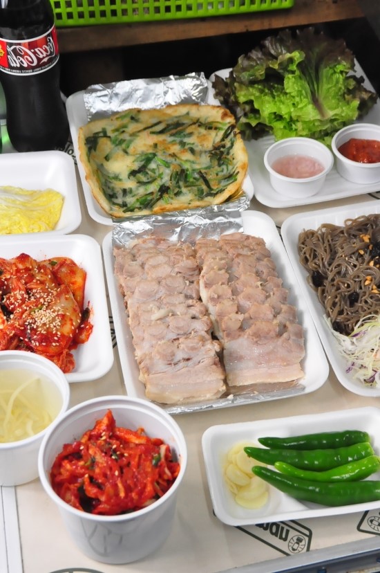 뚱뚱이할머니족발보쌈 이미지