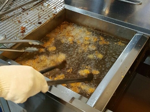 구통치킨 이미지