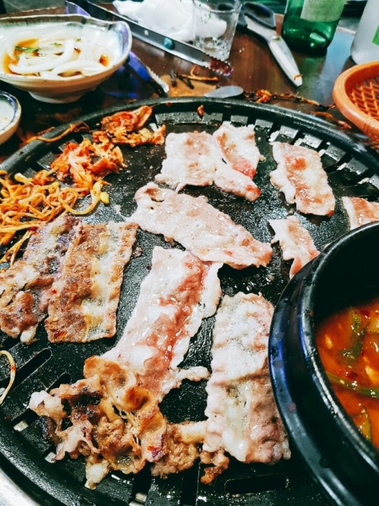 우잡고 돈잡고 이미지
