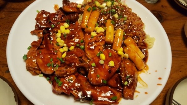 불로만치킨바베큐 이미지