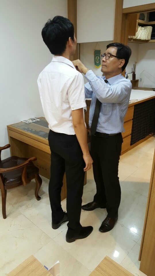 에이큐양복점 이미지