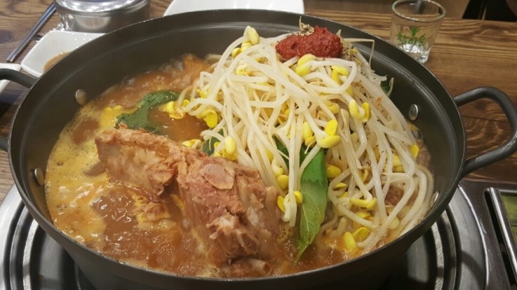 일인자감자탕 이미지