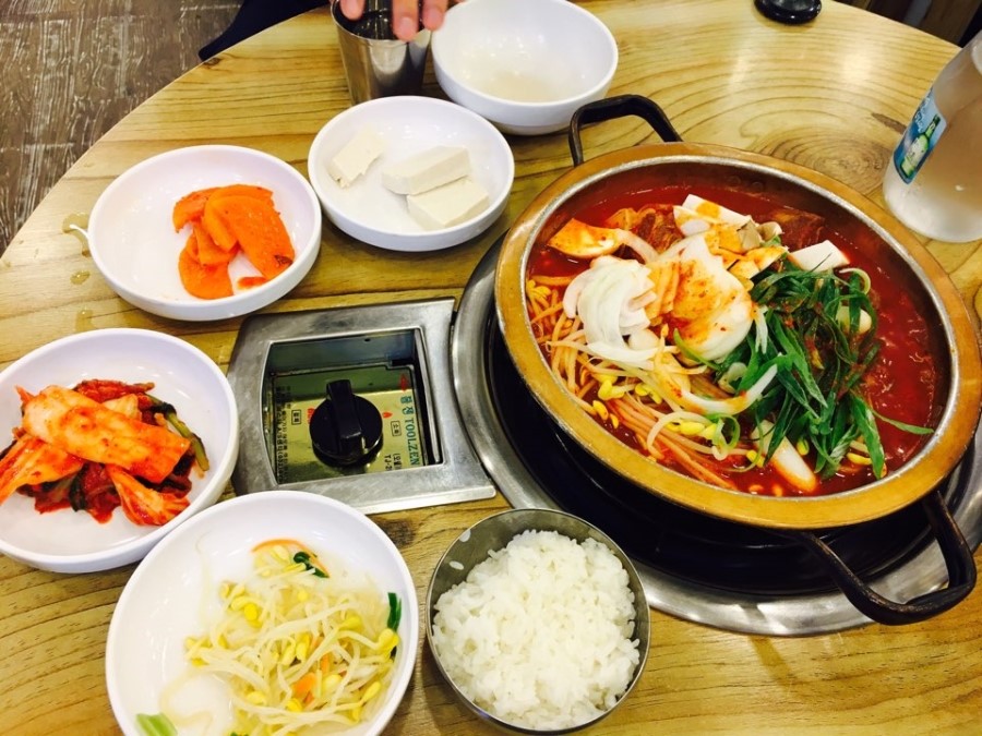 고기와찌개마을 이미지