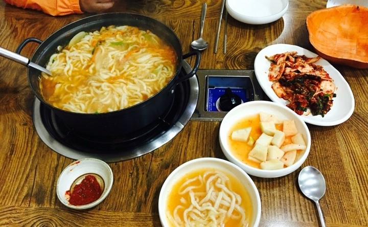 새궁전해물손칼국수 이미지