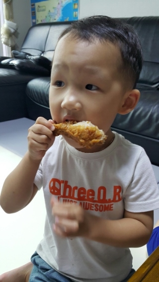 콤비두마리치킨 이미지