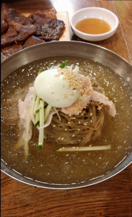 육쌈냉면 이미지