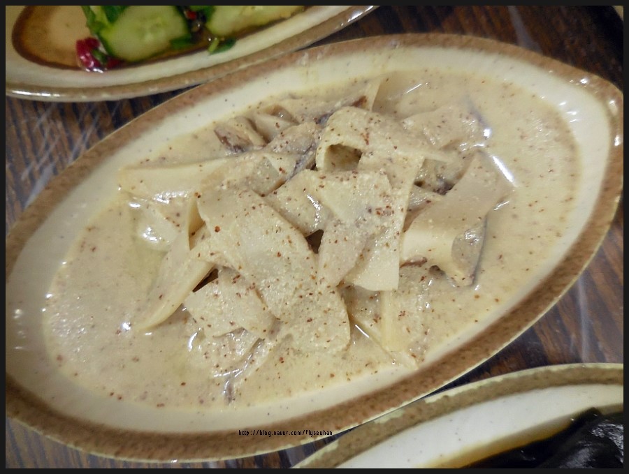 교룡식품 이미지