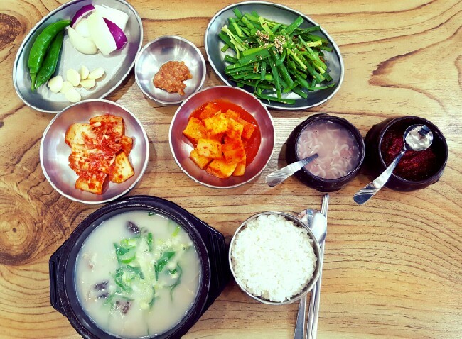 토담집 돼지국밥 이미지