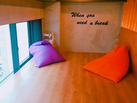 카툰하우스 이미지