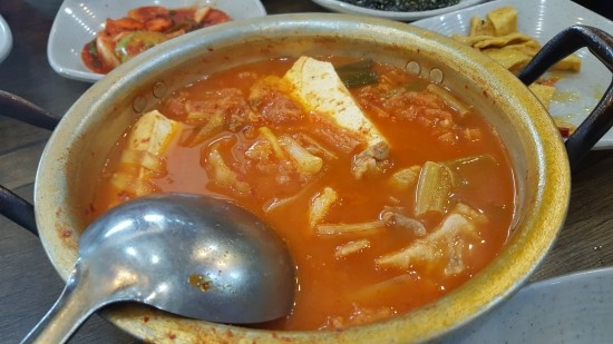생고기김치찌개 이미지