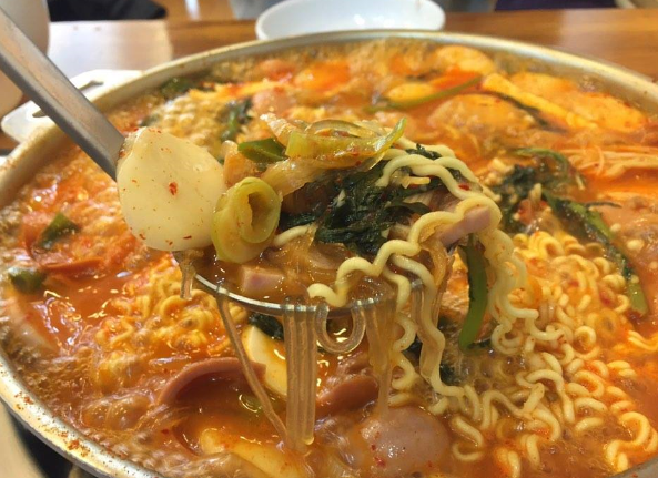 바다양푼이동태탕 이미지