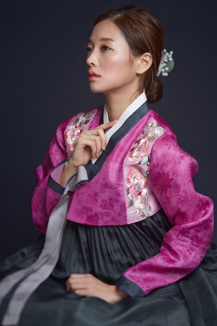 아띠아리한복 이미지