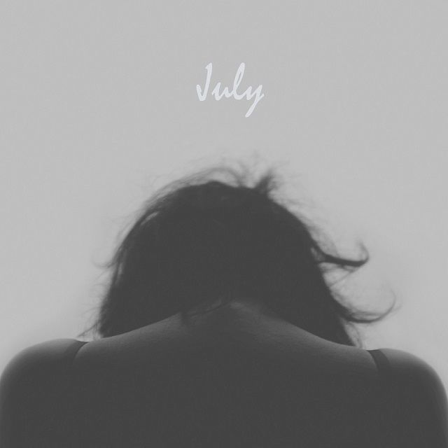 줄라이(July) 이미지
