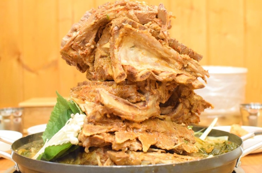 장수감자탕 이미지
