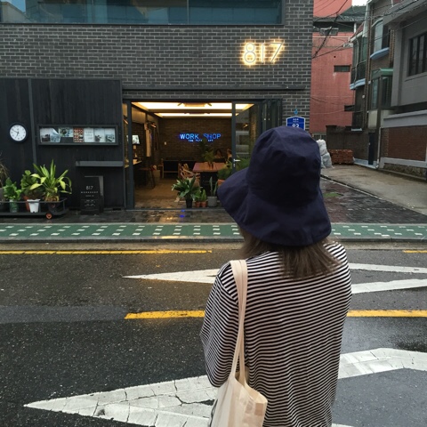 미완성식탁 이미지