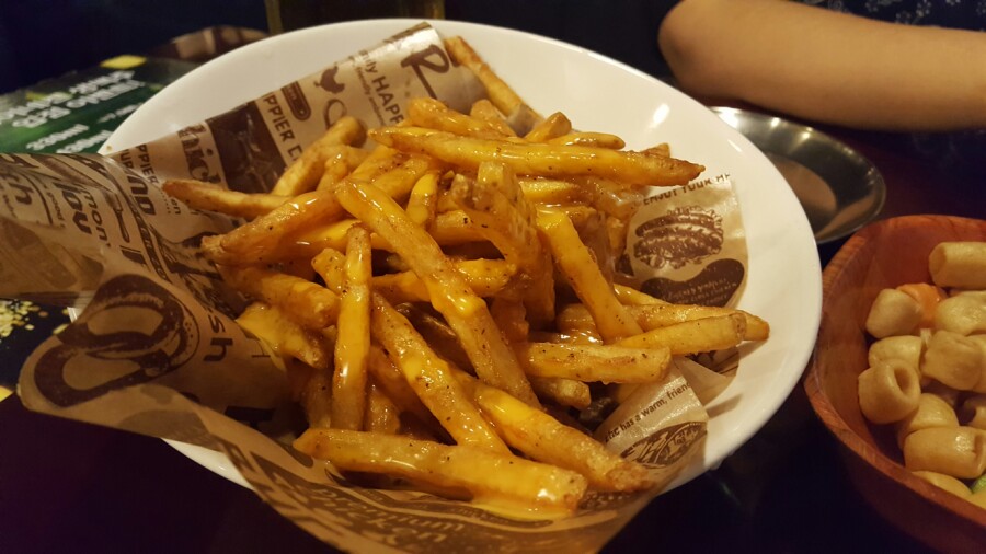 bhc 치킨대학로본점 이미지