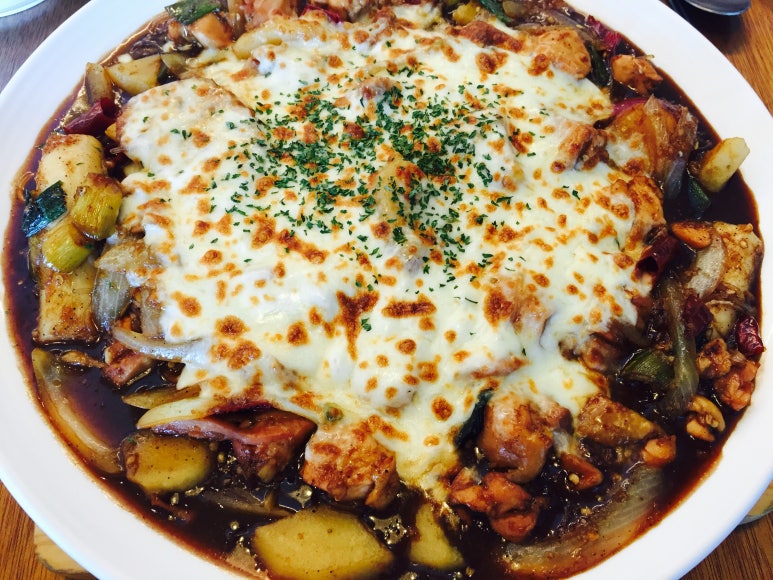 유명한찜닭마늘치킨 이미지