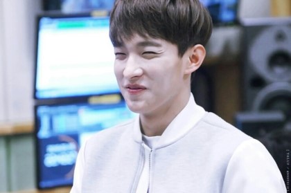 에잇팔문 이미지