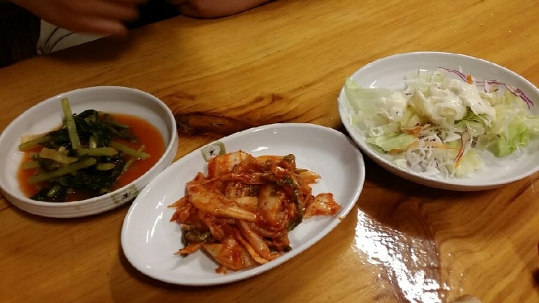 만두품은칼국수 이미지