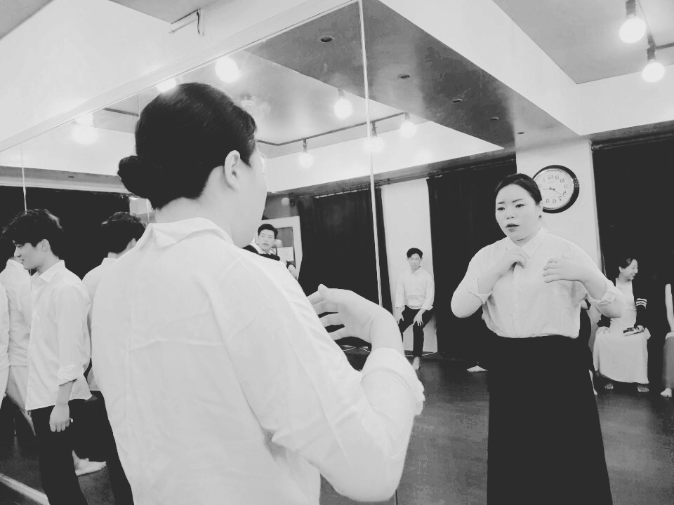 정*윤 이미지
