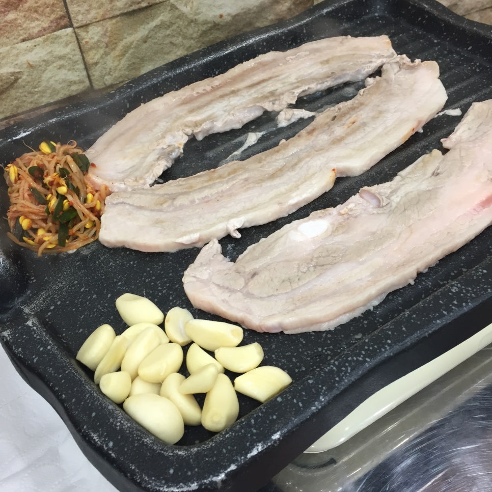 얌얌식당 이미지