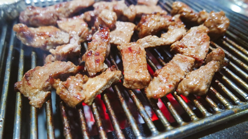 통나무돼지짱 이미지
