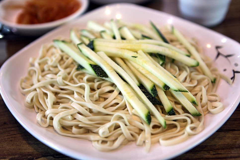 용칼국수 이미지