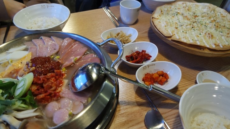 쉐프의부대찌개 이미지