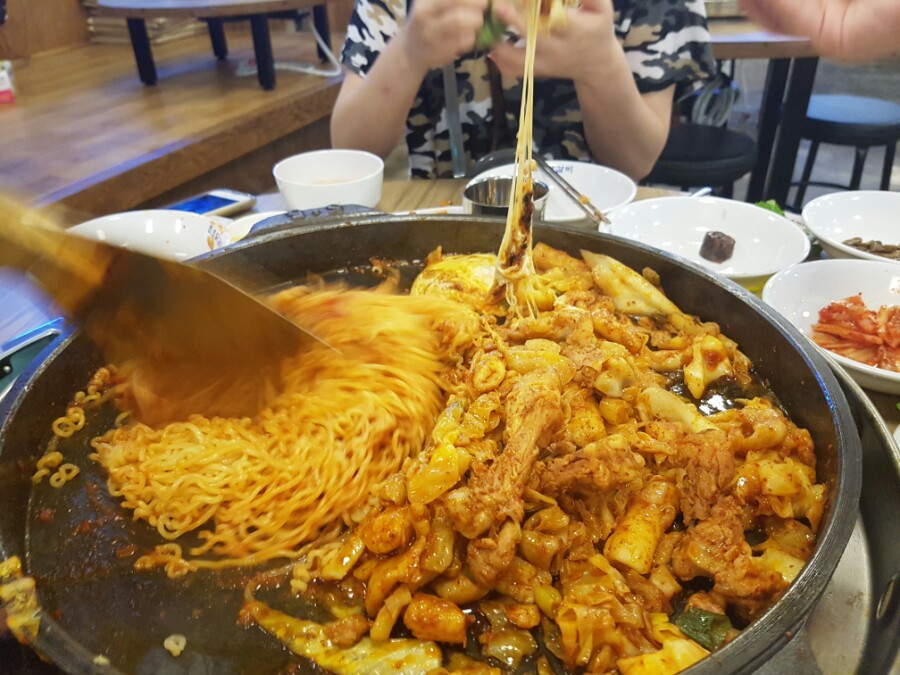 5.5닭갈비북항점 이미지