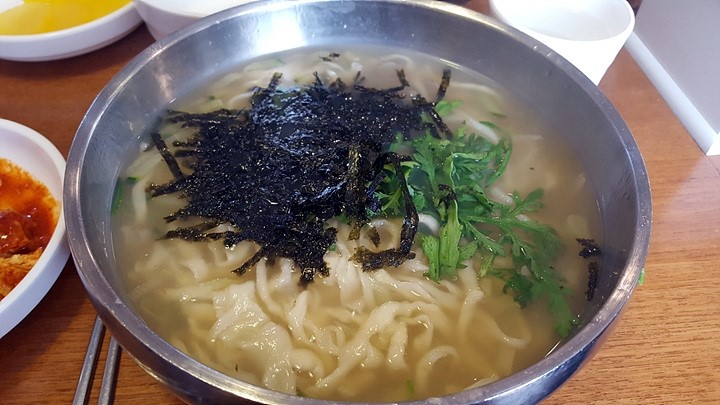 동원 손 칼국수 이미지