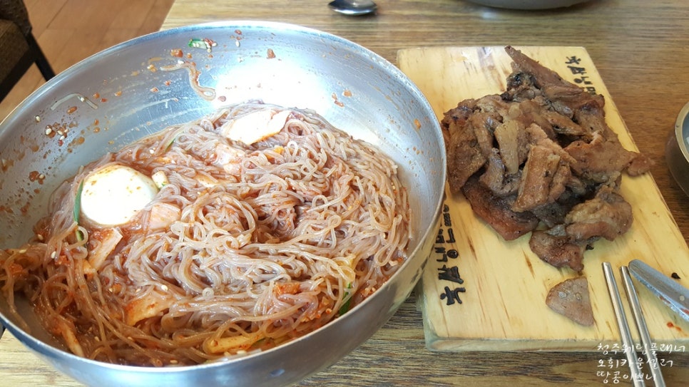 육쌈냉면 이미지
