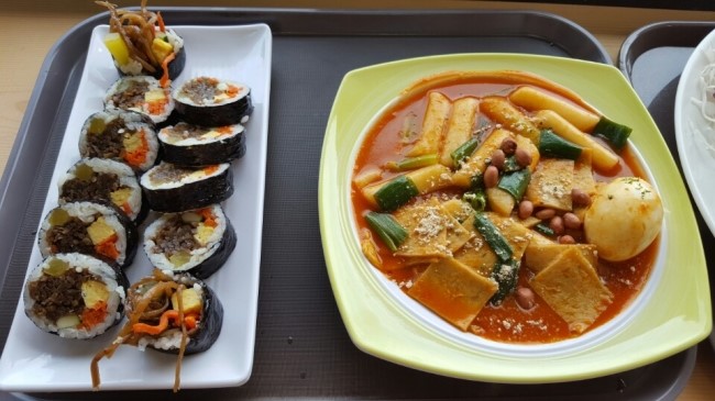 가루김밥떡볶이 이미지