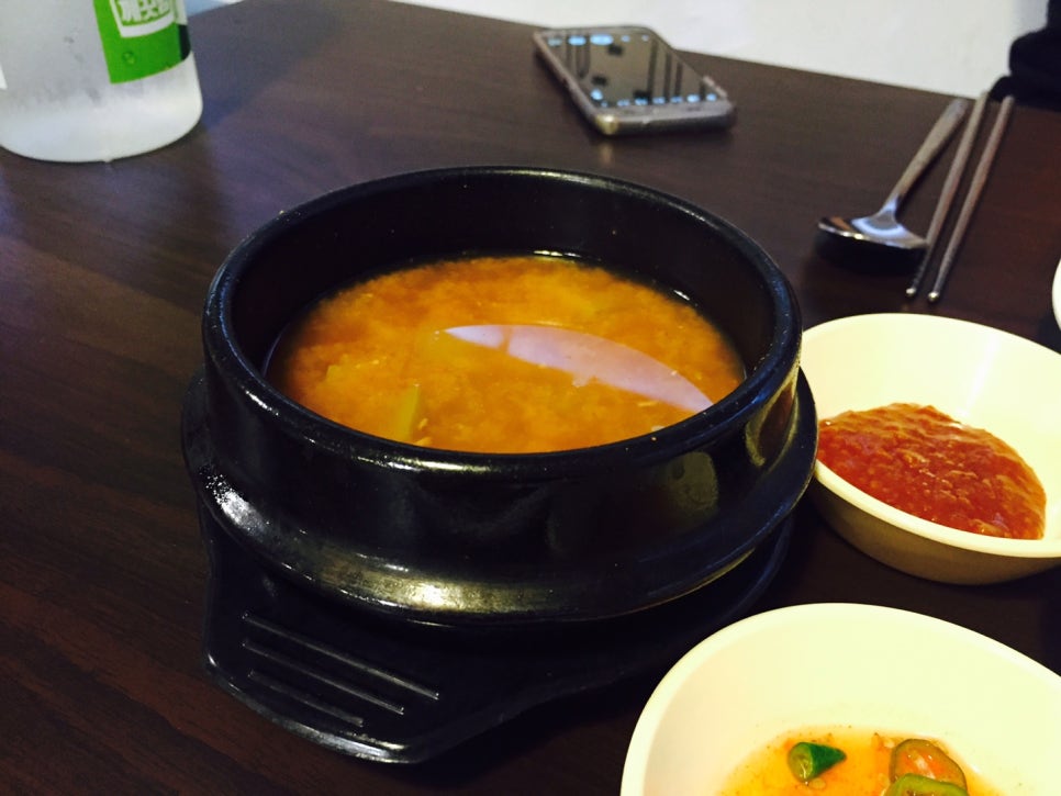 화덕에통째로구운족발 이미지