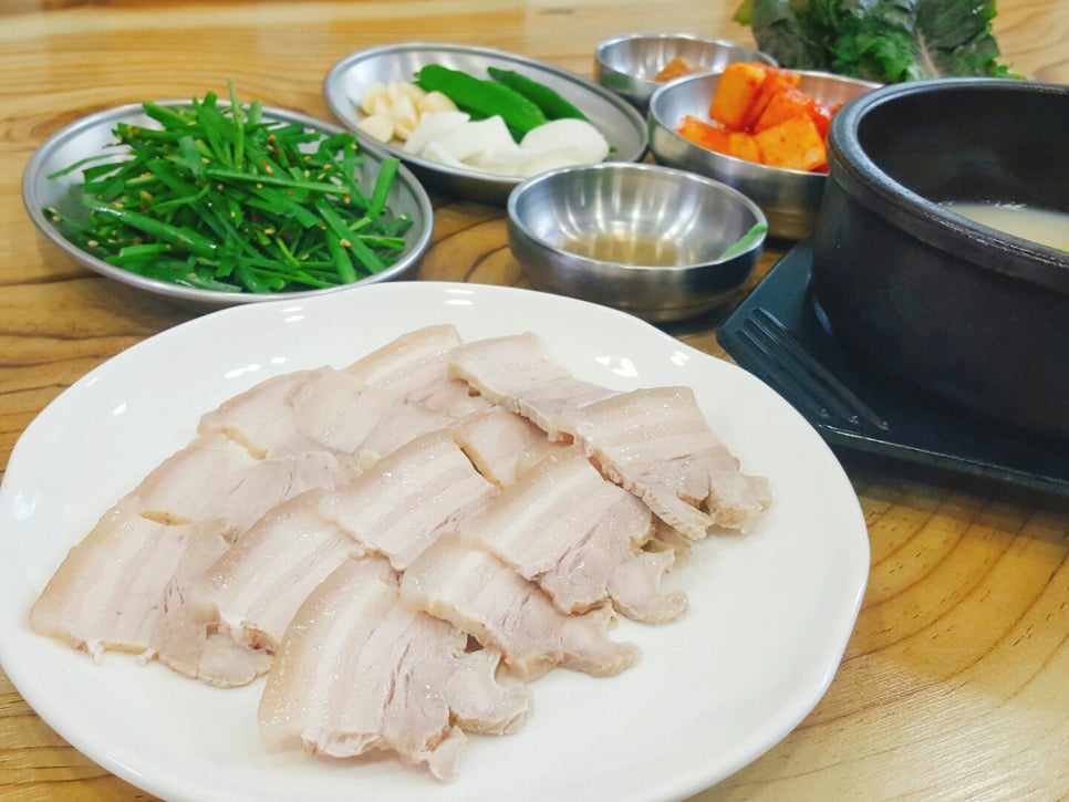 토담집 돼지국밥 이미지
