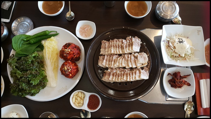 양산마늘보쌈,칼국수 이미지