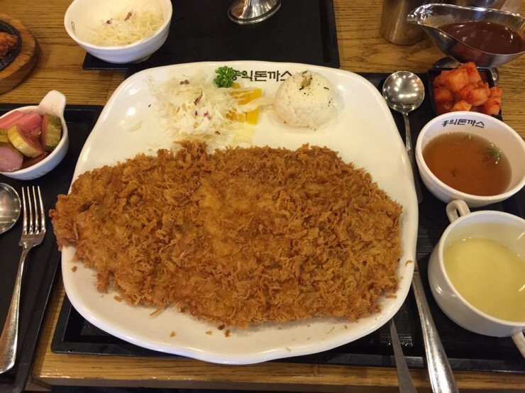 큰언니네돈가스 이미지