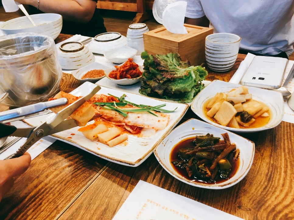 금송오리와삼계탕 이미지