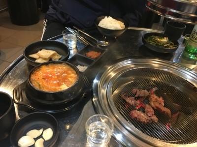 한우갈비의 습격 이미지