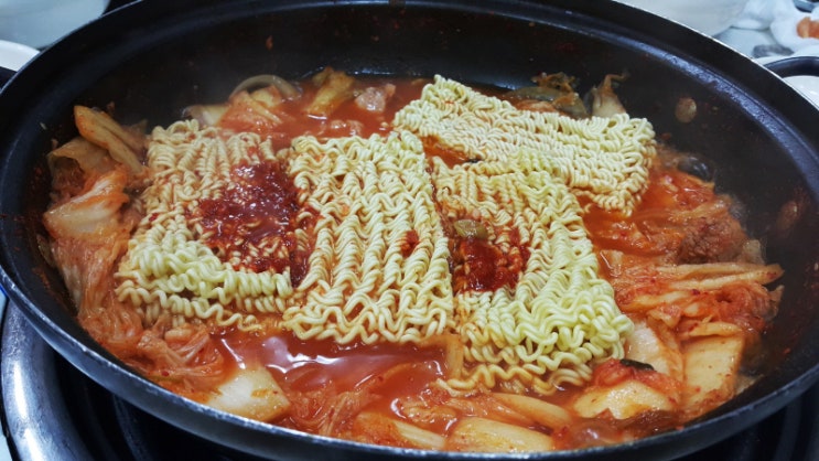시골통돼지김치찌개 이미지