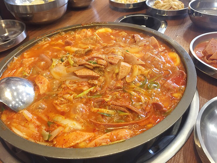 존슨부대찌개 이미지