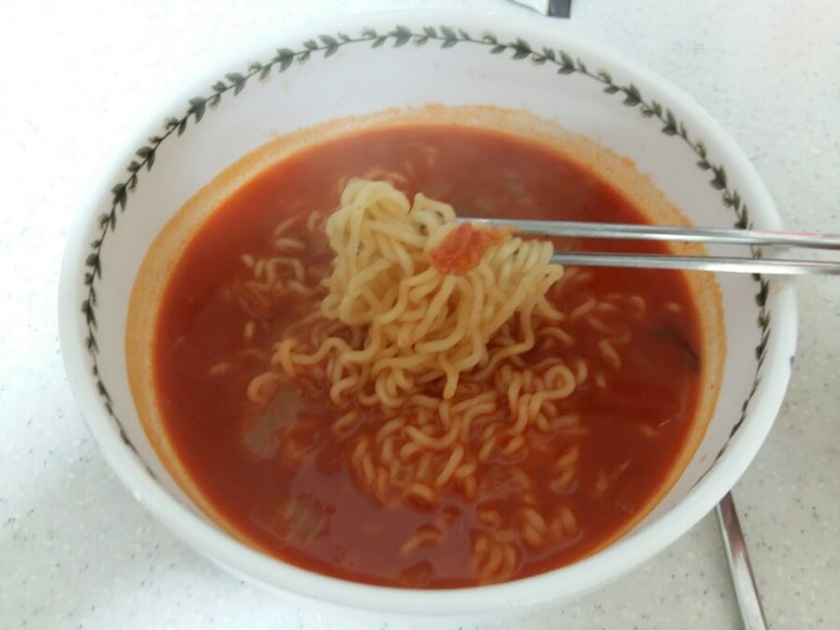 통통김치찌개 이미지