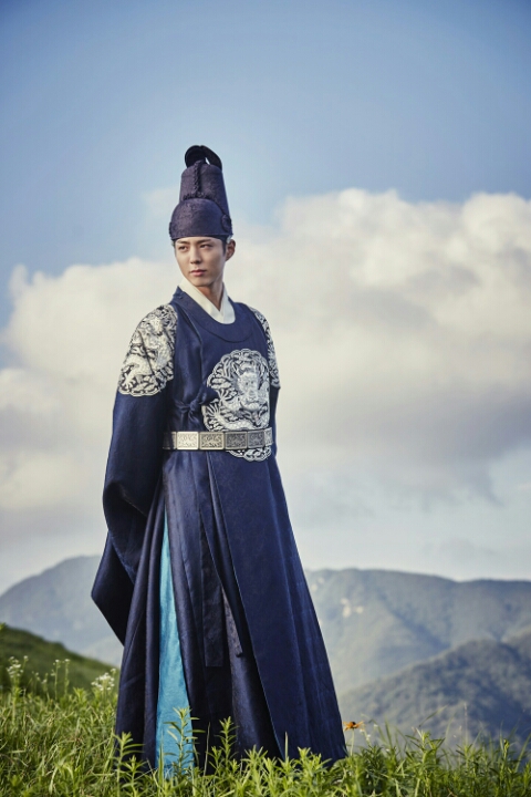이영한복 이미지