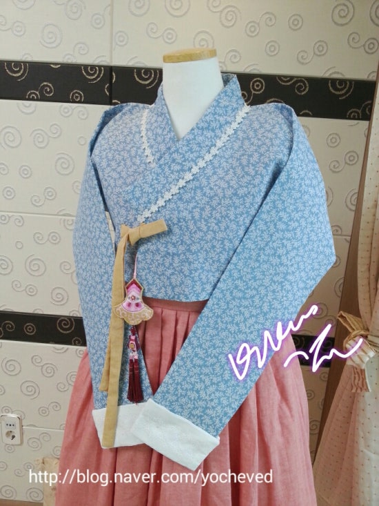 뵈뵈한복 이미지