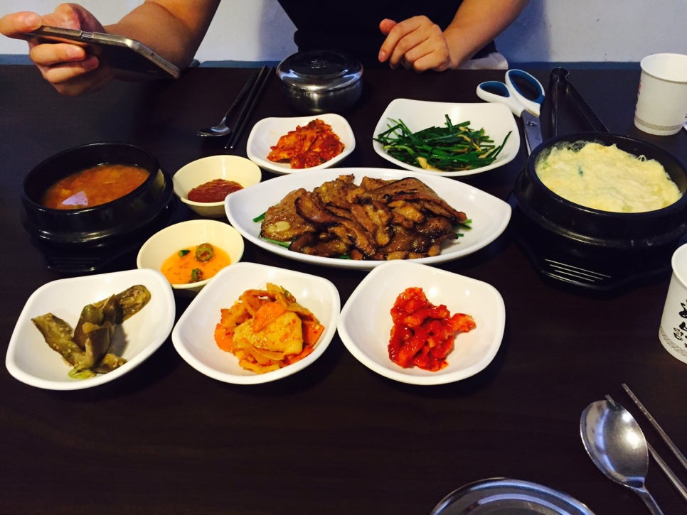 화덕에통째로구운족발 이미지