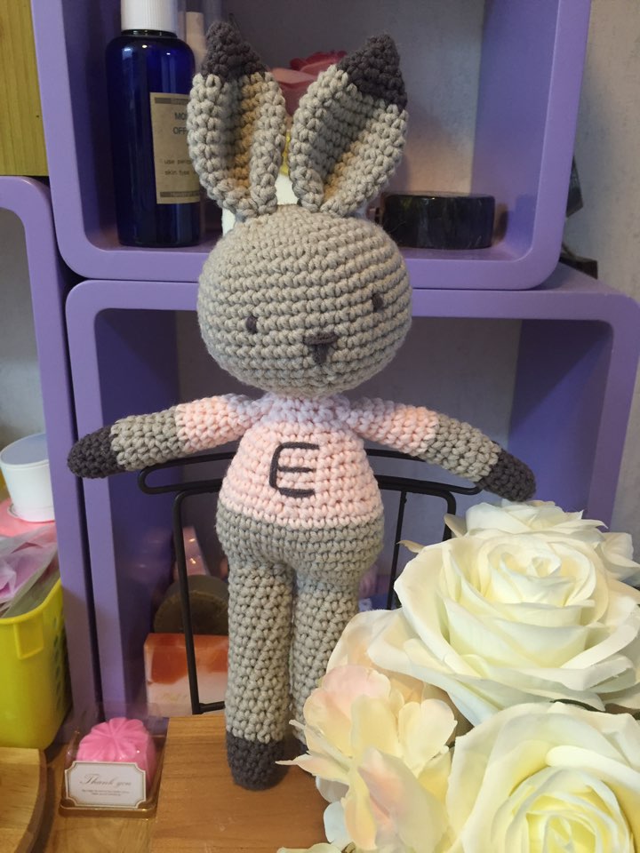 바느질하는고양이 이미지