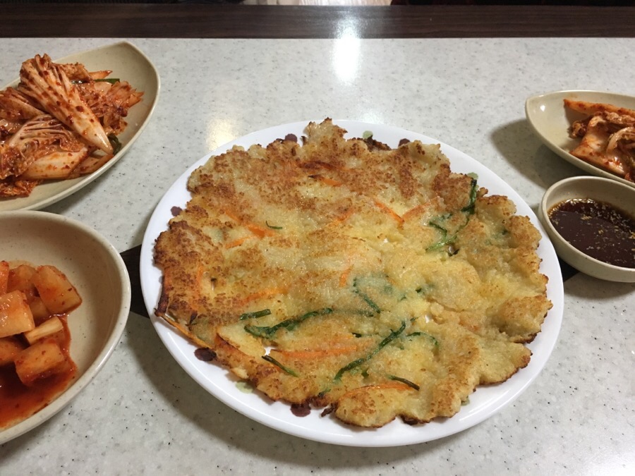 고향촌칼국수 이미지