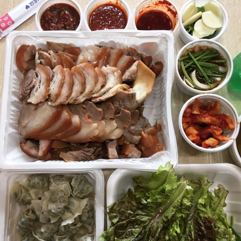 세가족족발 이미지