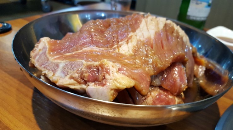 참숯폭탄돼지석적남율점 이미지