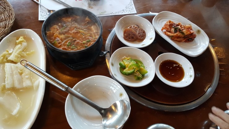오늘은 생고기 먹는날 이미지
